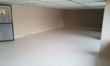 oficina en arriendo en el porvenir. Cod A4565