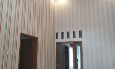 Rumah gagak sipat dekat colomadu