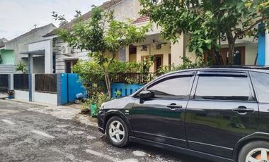 Rumah gagak sipat dekat colomadu