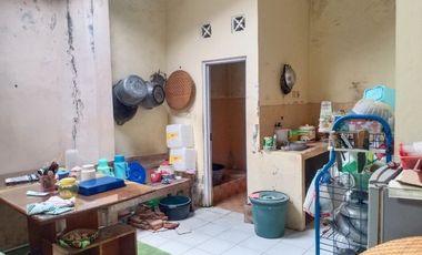 Rumah gagak sipat dekat colomadu