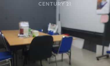 Rumah Di Singgasana  Jl Prahasta Barat.