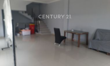 Rumah Di Singgasana  Jl Prahasta Barat.