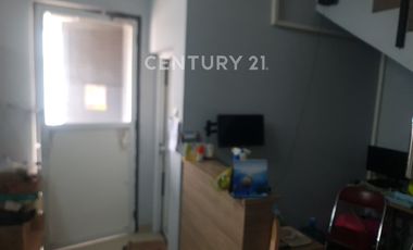 Rumah Di Singgasana  Jl Prahasta Barat.