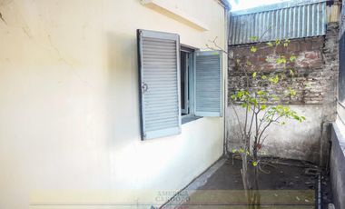 Casa Americana  a Modernizar en Loma Hermosa