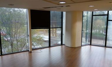 Nuevo precio. Oficina en Renta en Constituyentes!!