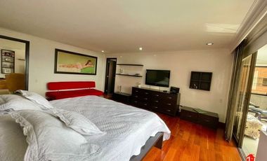 apartamento en venta en el poblado. Cod V5920