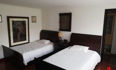 apartamento en venta en el poblado. Cod V5920