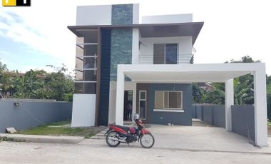 HOUSE FOR SALE WITH 4 BEDROOMS PLUS 2 PARKING IN GUADALUPE CEBU CITY