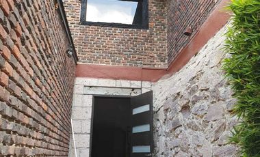 VENTA CASA SAYAVEDRA ESTILO INGLÉS