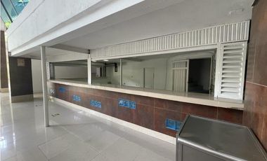 SE ARRIENDA LOCAL EN LAURELES - AV BOLIVARIANA