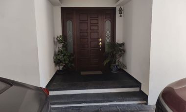 CASA EN VENTA CON USO DE SUELO COMERCIAL Y OFICINAS