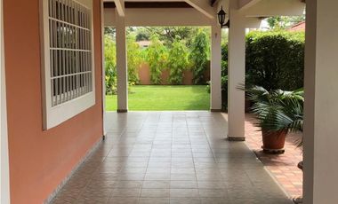 VENTA HERMOSA CASA EN CORONADO BAHIA SERENA
