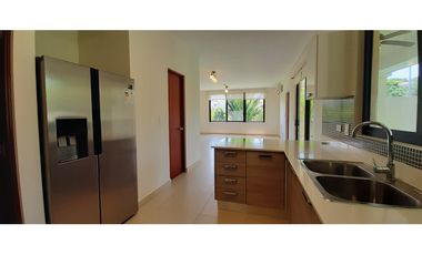 Vendo hermosa casa en River Valley, Panamá Pacífico