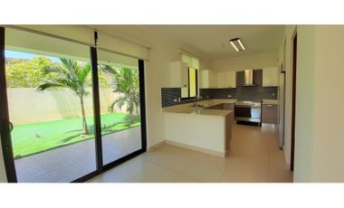 Vendo hermosa casa en River Valley, Panamá Pacífico