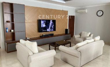 Rumah Pondok Indah, Belakang PIM, Area Tenang, Ada Kolam Renang