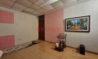 Oportunidad De Alquiler En La Victoria – Casa De 2 Pisos