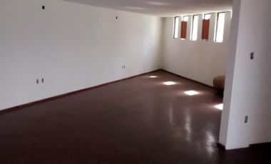 CASA PARA REMODELAR EN LA HERRADRA