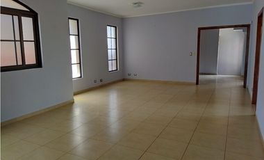 AB Se Vende Casa Dúplex en Costa Sur $ 524k