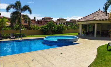AB Se Vende Casa Dúplex en Costa Sur $ 524k