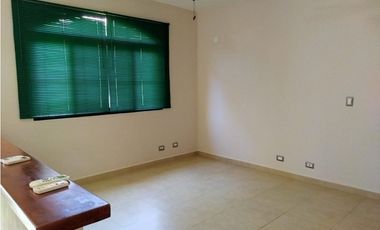 AB Se Vende Casa Dúplex en Costa Sur $ 524k