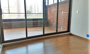 PR11654 SE VENDE OFICINA EN SECTOR EL TESORO, EL POBLADO