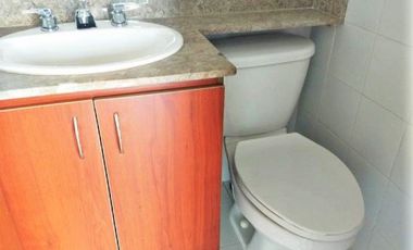 PR11654 SE VENDE OFICINA EN SECTOR EL TESORO, EL POBLADO
