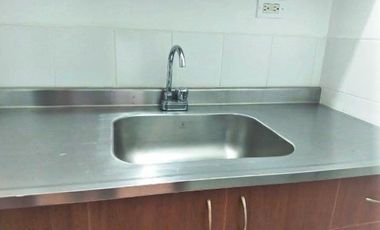 PR11654 SE VENDE OFICINA EN SECTOR EL TESORO, EL POBLADO