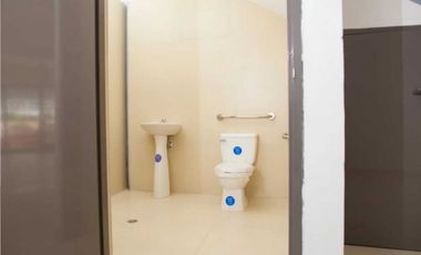 Se Alquila Local en Centro comercial Las Mañanitas