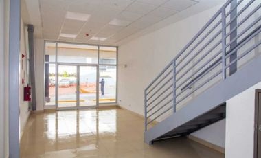 Se Alquila Local en Centro comercial Las Mañanitas