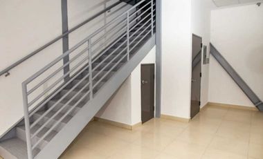 Se Alquila Local en Centro comercial Las Mañanitas