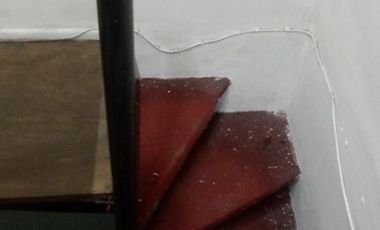 Local comercial de 55M2 &ampquotDIVISIBLE" en excelente ubicación en galería a metros de la entrada, planta Baja y depósito.