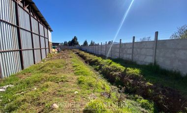 Arriendo de Parcela de 5.024m2 con casa y gran bodega galpón cerrado