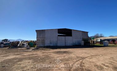 Arriendo de Parcela de 5.024m2 con casa y gran bodega galpón cerrado