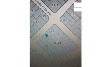 Lote en primera manzana del barrio