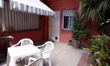 Casa PH en venta en Quilmes Centro
