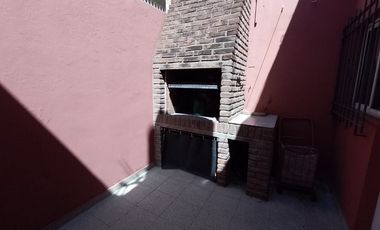 Casa PH en venta en Quilmes Centro