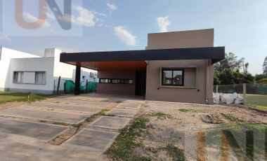 Casa en  Venta Country Pinar 1