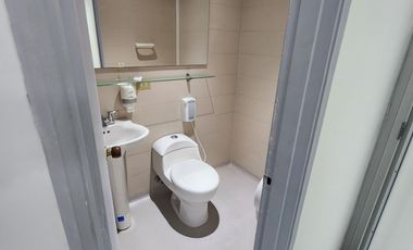 oficina en arriendo en el poblado. Cod A214539