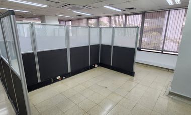 oficina en arriendo en el poblado. Cod A214539