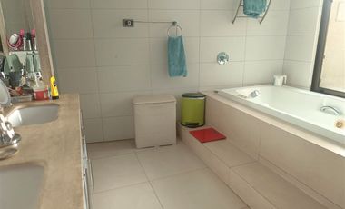 Departamento en venta de 5 dorm. Portal Dehesa, Lo Barnechea