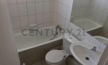 Linda y acogedora casa aislada de 2 pisos en Villa Solar , cercana a autopista