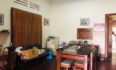 DISEWAKAN RUMAH BELANDA Cocok Untuk Usaha @ SAYAP RIAU Dekat Dago Bandung