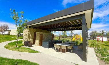 NORPONIENTE EXCELENTE TERRENO EN HACIENDA PARAISO ZONA DE MAYOR PLUSVALIA DE AGS