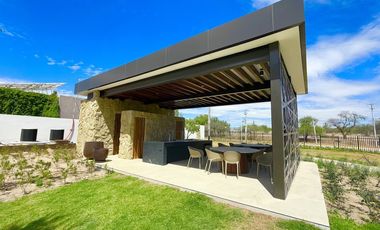 NORPONIENTE EXCELENTE TERRENO EN HACIENDA PARAISO ZONA DE MAYOR PLUSVALIA DE AGS