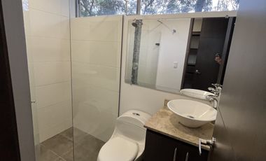 apartamento en arriendo en loma el chocho. Cod A9432919