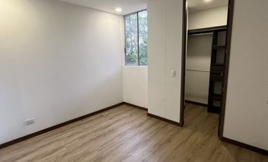 apartamento en arriendo en loma el chocho. Cod A9432919