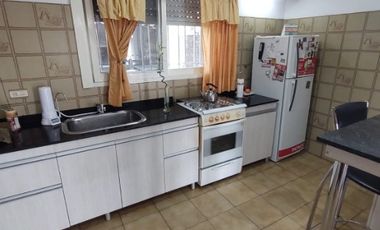 Casa PH en venta en Caseros