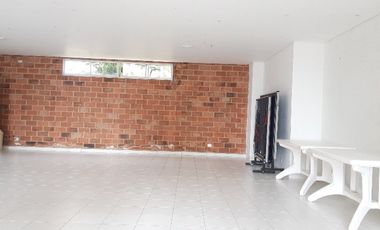 apartamento en arriendo en la ferrería. Cod A27253