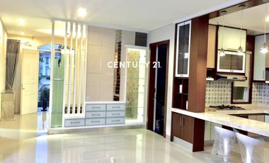 RUMAH MEWAH 2 LANTAI SIAP HUNI FURNISH DI LIPPO CIKARANG