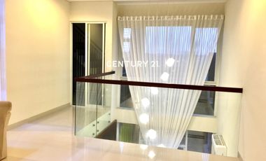 RUMAH MEWAH 2 LANTAI SIAP HUNI FURNISH DI LIPPO CIKARANG